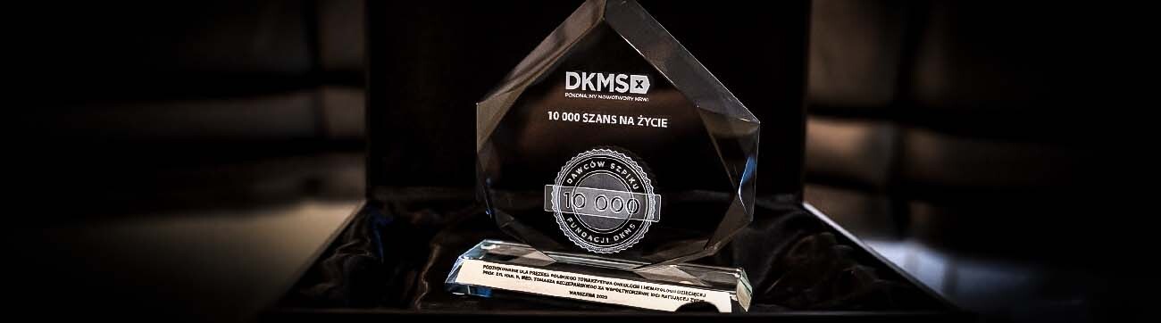 Statuetka Fundacji DKMS „za współtworzenie idei ratującej życie” dla Prof. Tomasza Szczepańskiego